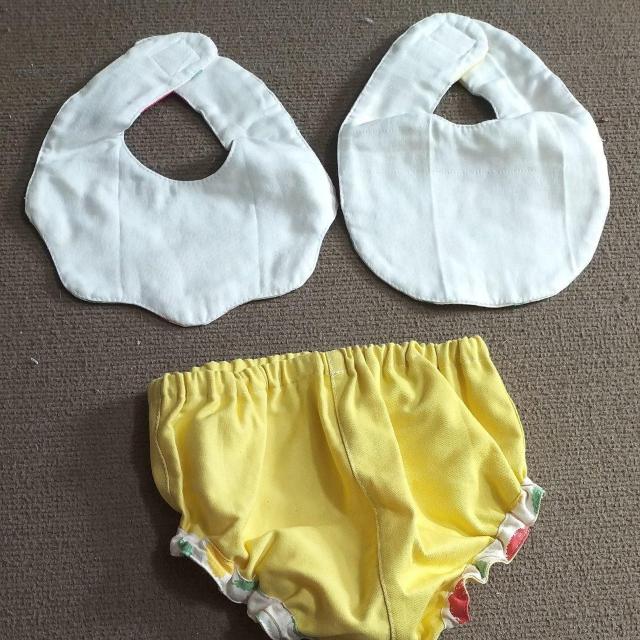 新品 ハンドメイド スタイ2枚とブルマパンツ チューリップ < キッズ/ベビー  新品 ハンドメイド スタイ2枚とブルマパンツ チューリップ < キッズ/ベビーの
