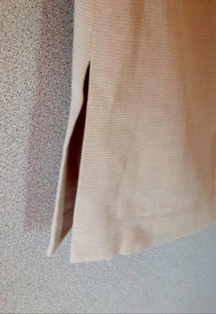 新品 タグ付き スカート タイトスカート 裏地付き 台形スカート スリットスカート 膝下丈 ベージュ ウエスト67 黄ベージュ < 女性ファッション  新品 タグ付き スカート タイトスカート 裏地付き 台形スカート スリットスカート 膝下丈 ベージュ ウエスト67 黄ベージュ < 女性ファッションの