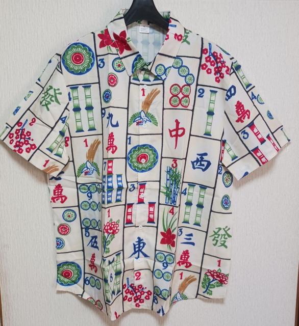 新品●麻雀牌デザイン●アロハシャツ●XXL < 男性ファッション  新品●麻雀牌デザイン●アロハシャツ●XXL  < 男性ファッションの