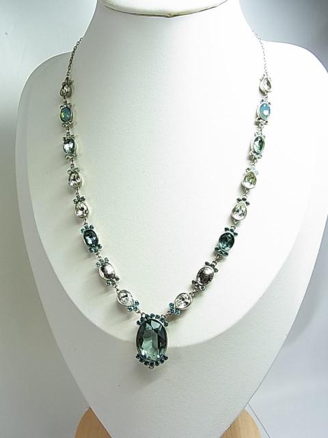 500~X^yKiELzSWAROVSKI XtXL[ NX^lbNXiX^j  uh 