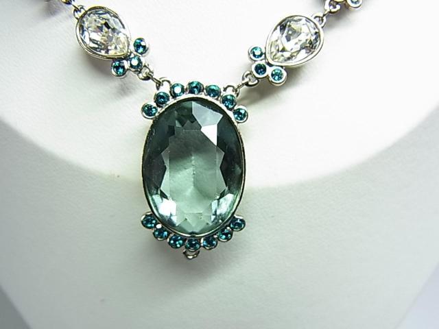 500~X^yKiELzSWAROVSKI XtXL[ NX^lbNXiX^j  uh 