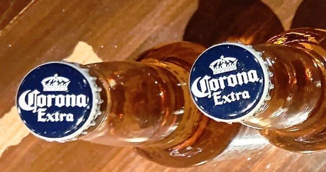 コロナビール★24本★空瓶★王冠付き★新パッケージ★素材★工作用★自家製ビール★ガラス素材★DIY★インテリア★オブジェ★送料無料 < ペット/手芸/園芸 コロナビール★24本★空瓶★王冠付き★新パッケージ★素材★工作用★自家製ビール★ガラス素材★DIY★インテリア★オブジェ★送料無料 < ペット/手芸/園芸の