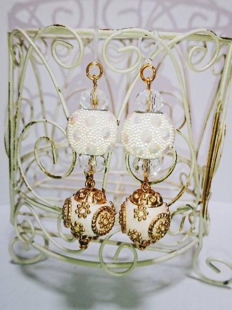 大ぶりクリスタルドッドゴールドラインビーズ樹脂フックピアス☆ < 女性アクセサリー/時計  大ぶりクリスタルドッドゴールドラインビーズ樹脂フックピアス☆ < 女性アクセサリー/時計の