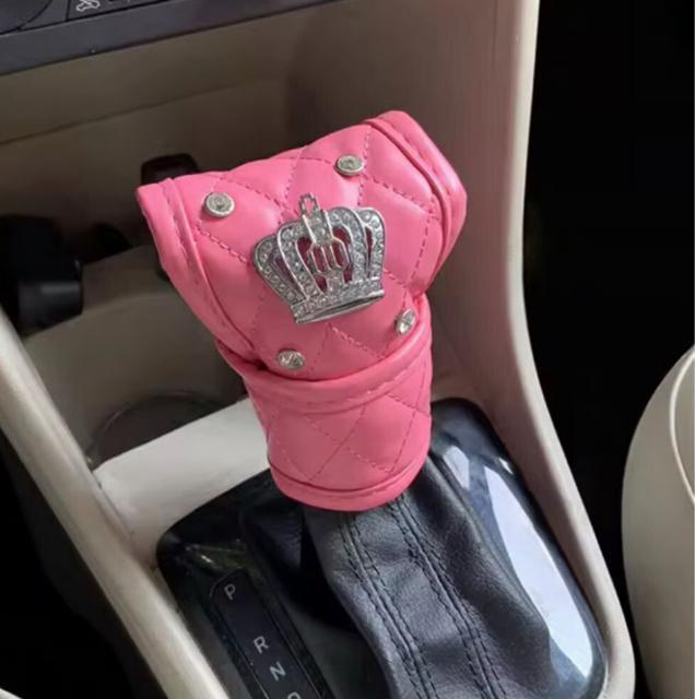 希少・送料無料 ピンク シフトノブカバー スタッズ付き PUレザー 高級感 ドレスアップ DAD ギャルソン風 汎用タイプ < 自動車/バイク 希少・送料無料 ピンク シフトノブカバー スタッズ付き PUレザー 高級感 ドレスアップ DAD ギャルソン風 汎用タイプ < 自動車/バイク