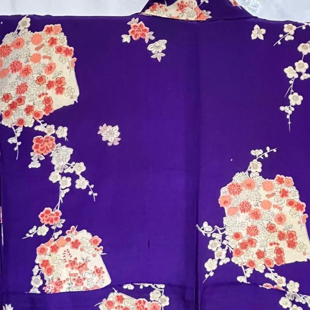 送料込 銘仙 アンティーク 着物 小紋 袷 紫 青 花柄 正絹 < 女性ファッション 送料込 銘仙 アンティーク 着物 小紋 袷 紫 青 花柄 正絹 < 女性ファッションの