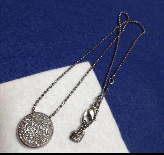 SWAROVSKI Fun ペンダント(ガンメタリックシルバー)、未使用 < ブランド SWAROVSKI Fun ペンダント(ガンメタリックシルバー)、未使用 < ブランドの