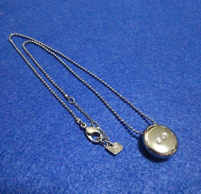 SWAROVSKI Fun ペンダント(ガンメタリックシルバー)、未使用 < ブランド SWAROVSKI Fun ペンダント(ガンメタリックシルバー)、未使用 < ブランドの