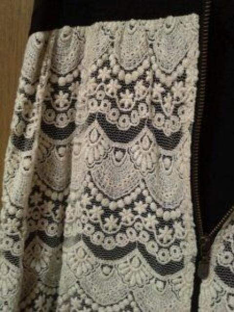 黒チュニックアイボリーレースかぎ針後ろジッパー国産厚地S〜M < 女性ファッション  黒チュニックアイボリーレースかぎ針後ろジッパー国産厚地S〜M < 女性ファッションの