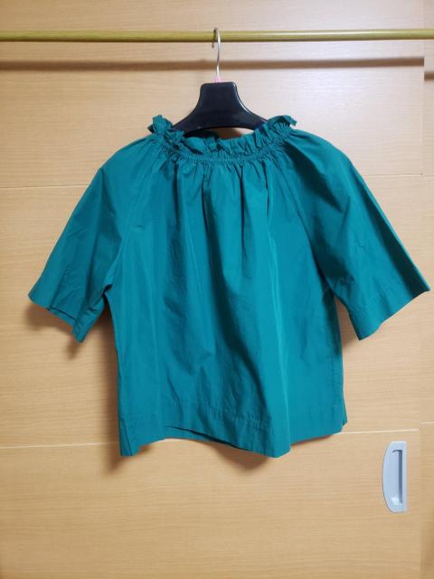 ☆新品未使用☆UNIQLOユニクロ☆グリーン コットンギャザーブラウス☆S < 女性ファッション ☆新品未使用☆UNIQLOユニクロ☆グリーン コットンギャザーブラウス☆S < 女性ファッションの