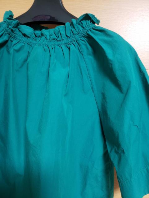 ☆新品未使用☆UNIQLOユニクロ☆グリーン コットンギャザーブラウス☆S < 女性ファッション ☆新品未使用☆UNIQLOユニクロ☆グリーン コットンギャザーブラウス☆S < 女性ファッションの