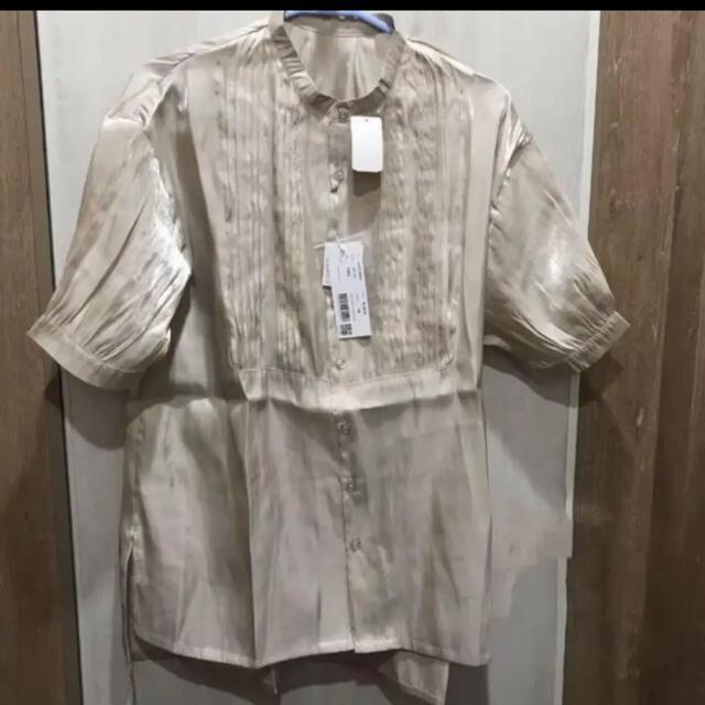 新品  Chillfar   シアーシャイニーピンタックシャツ < 女性ファッション  新品  Chillfar   シアーシャイニーピンタックシャツ < 女性ファッションの