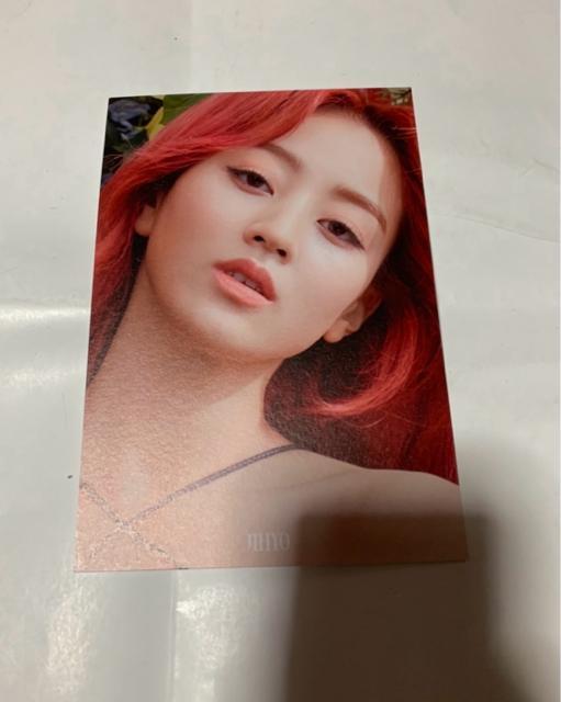 TWICE ジヒョ 公式ポストカード eyes wide open 予約特典 < タレントグッズ TWICE ジヒョ 公式ポストカード eyes wide open 予約特典 < タレントグッズの