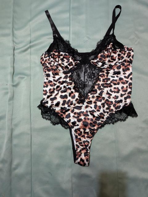 w1065  i  ^{fB[X[c   L   t@bV 