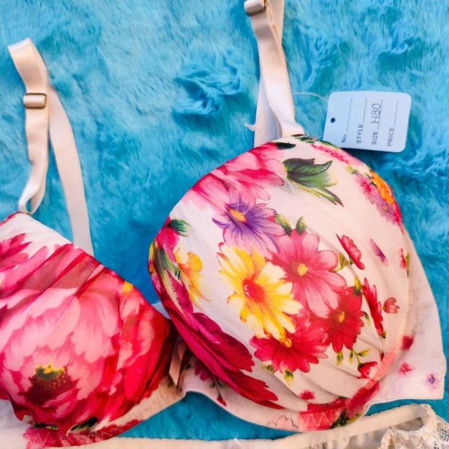 フラワー柄透けシフォンがエロ可愛ッ。。。H80×LL。。ブラジャー&ショーツセット。大きいサイズグラマーお花柄希少サイズ。。。 < 女性ファッション  フラワー柄透けシフォンがエロ可愛ッ。。。H80×LL。。ブラジャー&ショーツセット。大きいサイズグラマーお花柄希少サイズ。。。 < 女性ファッションの