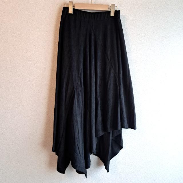美品*アシンメトリースウェードスカート*ブラック < 女性ファッション 美品*アシンメトリースウェードスカート*ブラック < 女性ファッションの