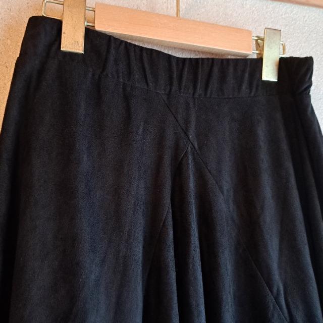 美品*アシンメトリースウェードスカート*ブラック < 女性ファッション 美品*アシンメトリースウェードスカート*ブラック < 女性ファッションの