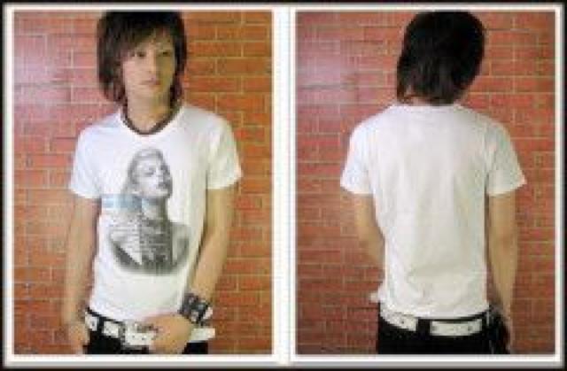 ラメ入英字♪ガールズフォトプリントTシャツ < 男性ファッション ラメ入英字♪ガールズフォトプリントTシャツ < 男性ファッションの