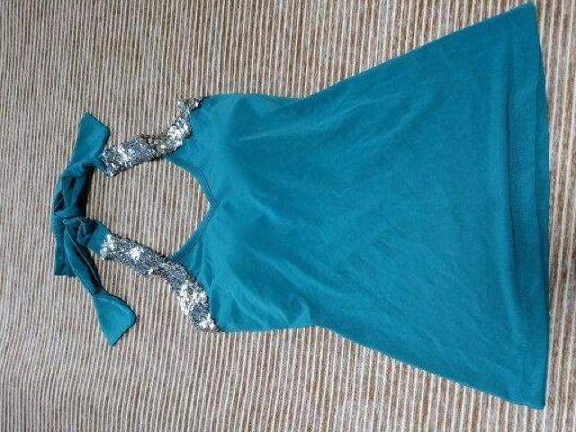 ホルターネック キャミソール ストーン付き 新品未使用 < 女性ファッション  ホルターネック キャミソール ストーン付き 新品未使用  < 女性ファッションの