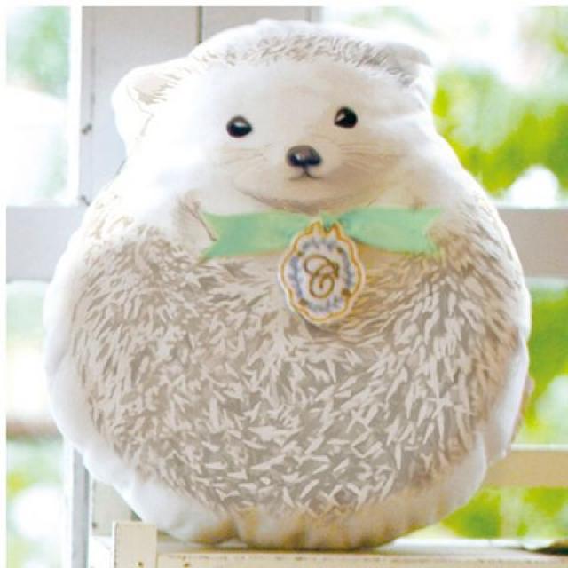 セシール・ハリネズミ柄ダイカットクッション。 < インテリア/ライフ  セシール・ハリネズミ柄ダイカットクッション。 < インテリア/ライフの