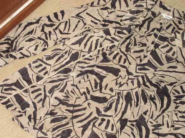 ローズ幾何学模様ボレロ*長袖ジャケット*薔薇刺繍*レディース < 女性ファッション  ローズ幾何学模様ボレロ*長袖ジャケット*薔薇刺繍*レディース < 女性ファッションの