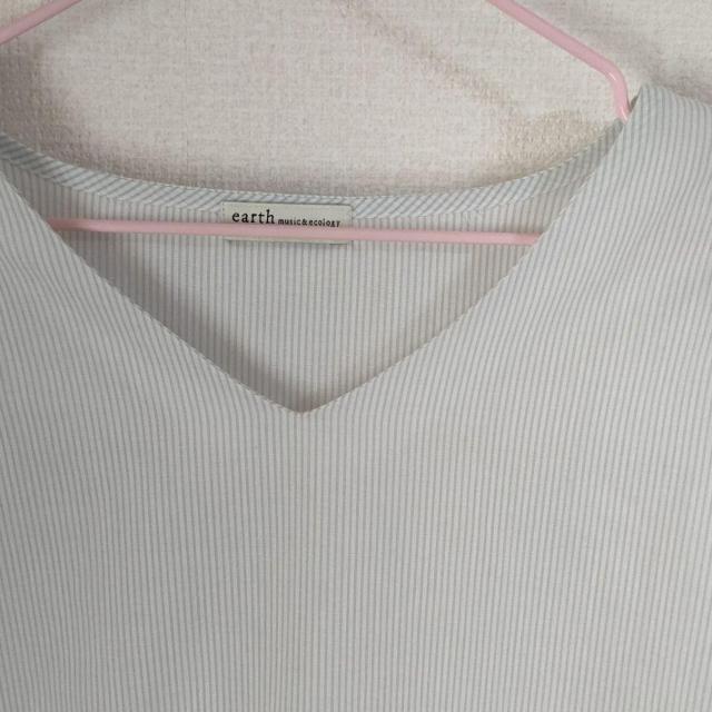 美品☆アースミュージックアンドエコロジー ストライプ 半袖 カットソー サックス < ブランド 美品☆アースミュージックアンドエコロジー ストライプ 半袖 カットソー サックス < ブランドの