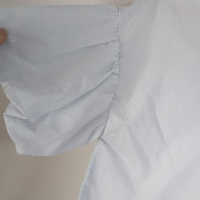 美品☆アースミュージックアンドエコロジー ストライプ 半袖 カットソー サックス < ブランド 美品☆アースミュージックアンドエコロジー ストライプ 半袖 カットソー サックス < ブランドの