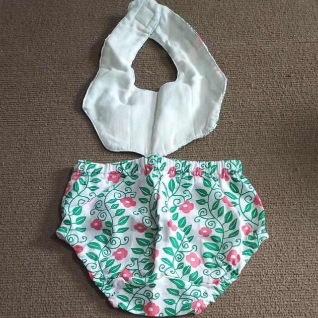 新品 ハンドメイド スタイとブルマパンツ ツタと花 < キッズ/ベビー 新品 ハンドメイド スタイとブルマパンツ ツタと花 < キッズ/ベビーの