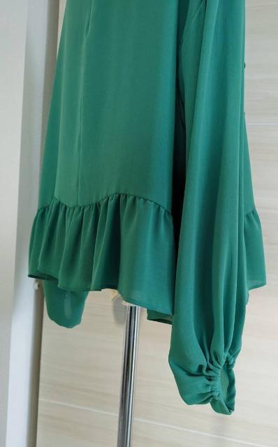 4298SHIZUKA KOMURO/シズカコムロ/コムロシズカ/シヅカコムロ/コムロシヅカ/裾フリルデザインペプラムトップス < ブランド 4298SHIZUKA KOMURO/シズカコムロ/コムロシズカ/シヅカコムロ/コムロシヅカ/裾フリルデザインペプラムトップス < ブランドの