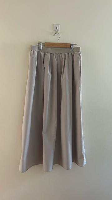 ユニクロ 新品未使用 ボリュームロングスカート ライトグレー L ペチコート < ブランド ユニクロ 新品未使用 ボリュームロングスカート ライトグレー L ペチコート < ブランドの