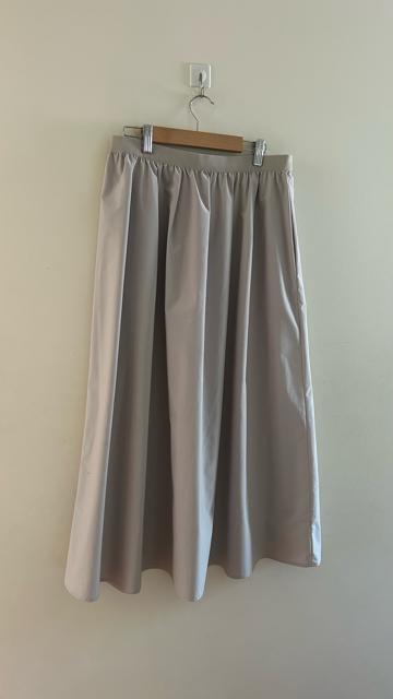 ユニクロ 新品未使用 ボリュームロングスカート ライトグレー L ペチコート < ブランド ユニクロ 新品未使用 ボリュームロングスカート ライトグレー L ペチコート < ブランドの