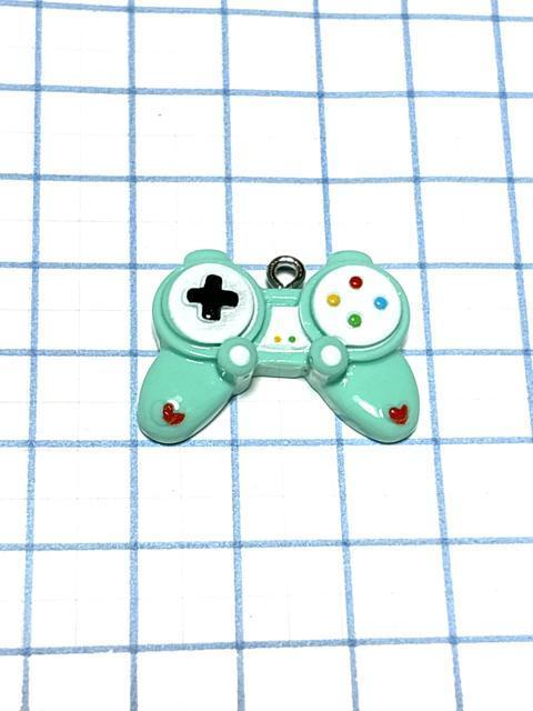 1268 緑 ゲームのコントローラー 1個 樹脂パーツ アクセサリーチャーム 動物 キャラクター < ペット/手芸/園芸 1268 緑 ゲームのコントローラー 1個 樹脂パーツ アクセサリーチャーム 動物 キャラクター < ペット/手芸/園芸の