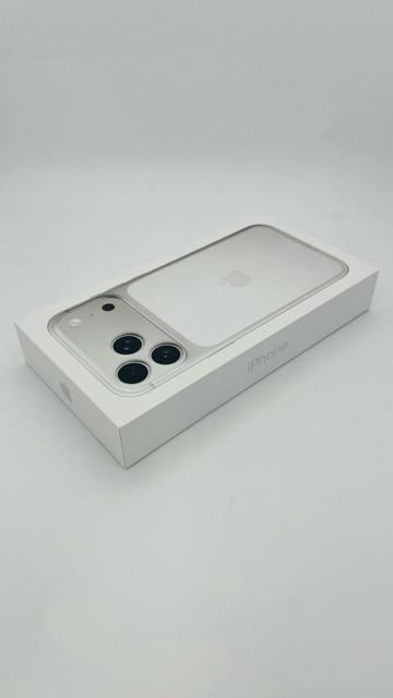 ���J�� iPhone 17 Pro Max 512 GB SIM�t���[ �{�� �� �Ɠd/AV�� 