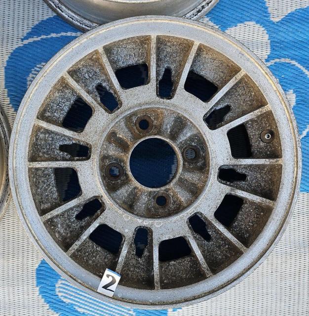 ALMEX �A�����b�N�X�A���~�z�C�[��14�C���`5.5J PCD114.3 �{25 114.3�n�u�a73mm�z�C�[���̂�4�{�Z�c�g �� ������/�o�C�N