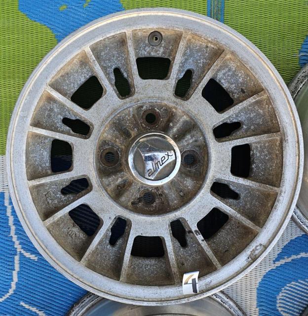 ALMEX �A�����b�N�X�A���~�z�C�[��14�C���`5.5J PCD114.3 �{25 114.3�n�u�a73mm�z�C�[���̂�4�{�Z�c�g �� ������/�o�C�N