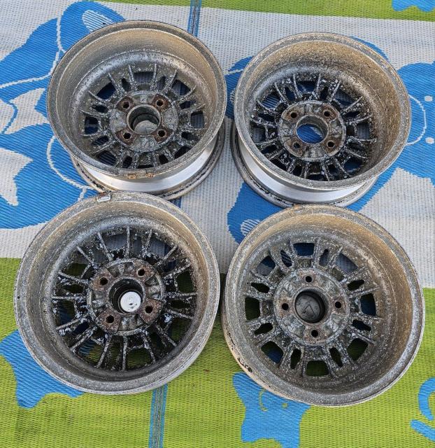 ALMEX �A�����b�N�X�A���~�z�C�[��14�C���`5.5J PCD114.3 �{25 114.3�n�u�a73mm�z�C�[���̂�4�{�Z�c�g �� ������/�o�C�N