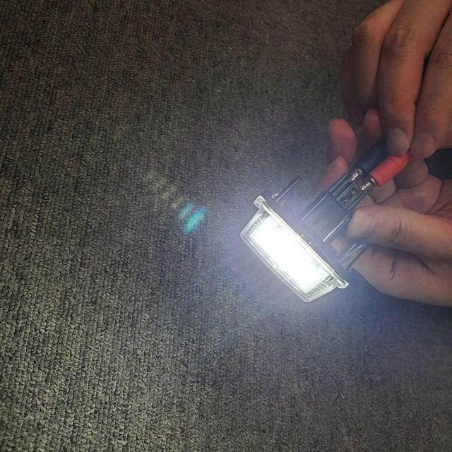 LED ナンバー灯 ハイブリット対応 トヨタ 80系 ノア/ヴォクシー < 自動車/バイク LED ナンバー灯 ハイブリット対応 トヨタ 80系 ノア/ヴォクシー < 自動車/バイク