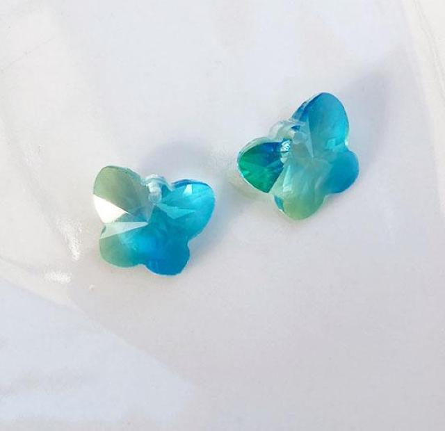 バイカラー蝶のガラスチャーム2個スカイブルー×アップルグリーン < ペット/手芸/園芸  バイカラー蝶のガラスチャーム2個スカイブルー×アップルグリーン  < ペット/手芸/園芸の