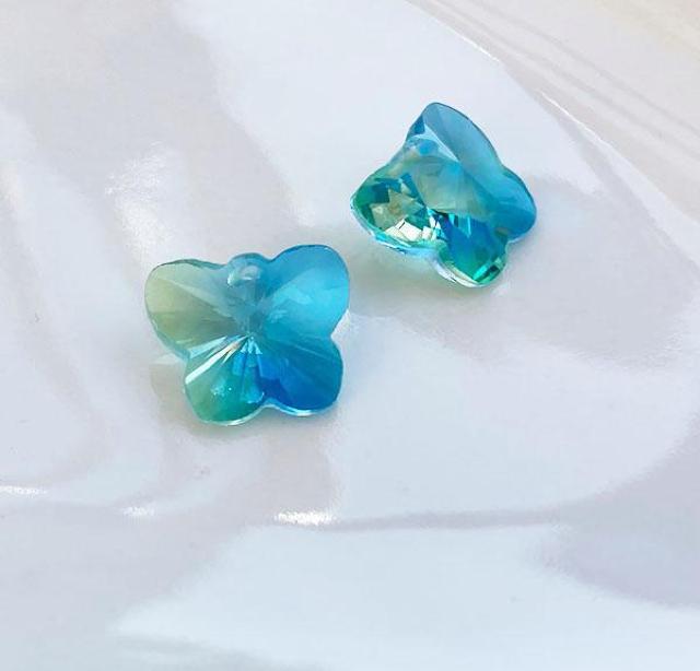 バイカラー蝶のガラスチャーム2個スカイブルー×アップルグリーン < ペット/手芸/園芸  バイカラー蝶のガラスチャーム2個スカイブルー×アップルグリーン < ペット/手芸/園芸の