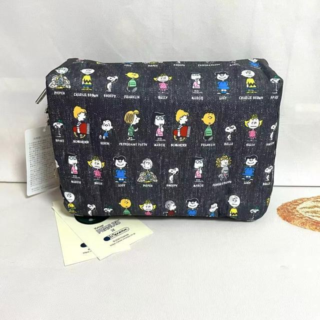 ★新品未使用★LeSportsac レスポートサック スヌーピ SNOOPY グレイ 化粧ポーチ 収納ポケット 7121 送料無料 < 女性ファッション  ★新品未使用★LeSportsac レスポートサック スヌーピ SNOOPY グレイ 化粧ポーチ 収納ポケット 7121 送料無料 < 女性ファッションの