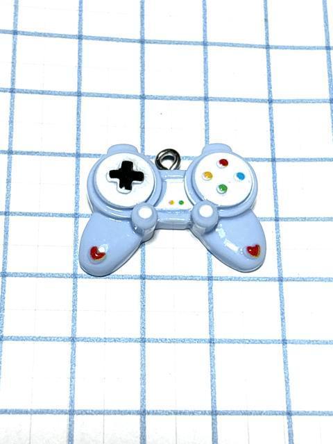 1271 空色 ゲームのコントローラー 1個 樹脂パーツ アクセサリーチャーム 動物 キャラクター < ペット/手芸/園芸 1271 空色 ゲームのコントローラー 1個 樹脂パーツ アクセサリーチャーム 動物 キャラクター < ペット/手芸/園芸の
