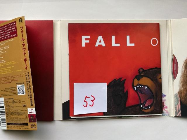 FALL OUT BOY �t�H�[���E�A�E�g�E�{�[�C / FOLIE A DEUX CD+DVD �� CD/DVD/�r�f�I�� 