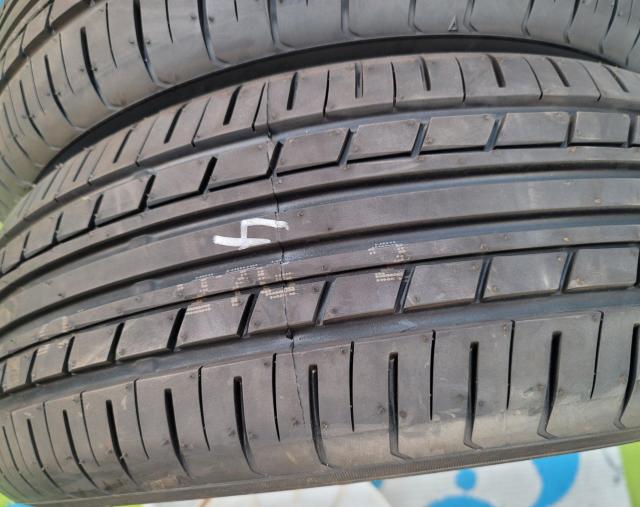 �o���a�I�قڐV�i ���R�n�} ECOS ES31 195/60R15 88H 15�C���`�T�}�[�^�C���̂�4�{�Z�b�g���K�V�B �C���v�� �� ������/�o�C�N