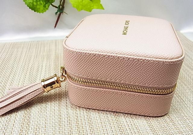 激安良品★正規美品 MICHAEL KORS(マイケルコース) アクセサリーケース/ジュエリーケース < ブランド 激安良品★正規美品 MICHAEL KORS(マイケルコース) アクセサリーケース/ジュエリーケース < ブランドの