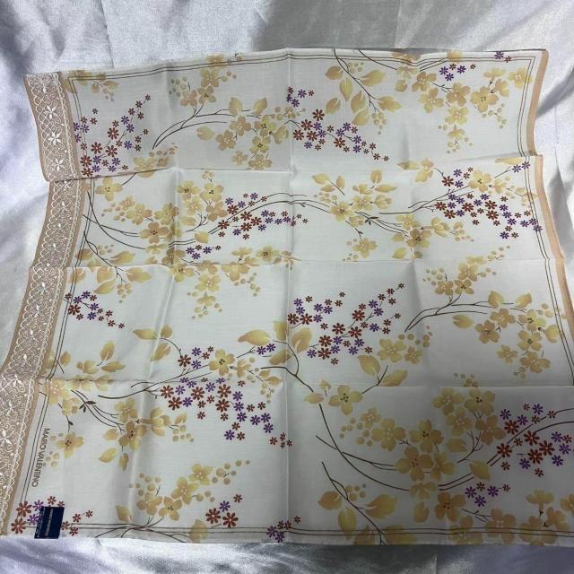 ブランド品 スカーフ ハンカチ 4点セット Valentino gravani Mario valentino < 女性ファッション ブランド品 スカーフ ハンカチ 4点セット Valentino gravani Mario valentino < 女性ファッションの