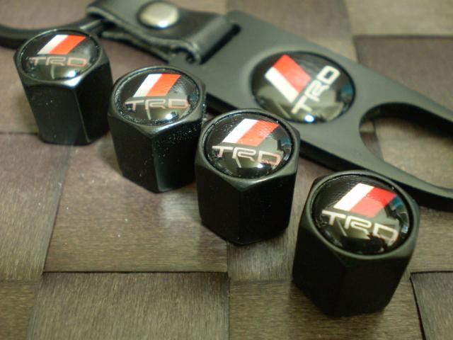 TRD エアーバルブキャップ ブラック キーホルダー付き < 自動車/バイク TRD エアーバルブキャップ ブラック キーホルダー付き < 自動車/バイク
