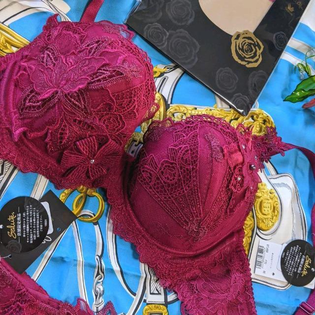 salute/サルート/店舗限定/98/98G/ヴィクトリア/F70/ソングTバックショーツ/ガーターベルト/ガーターストッキング < 女性ファッション salute/サルート/店舗限定/98/98G/ヴィクトリア/F70/ソングTバックショーツ/ガーターベルト/ガーターストッキング < 女性ファッションの