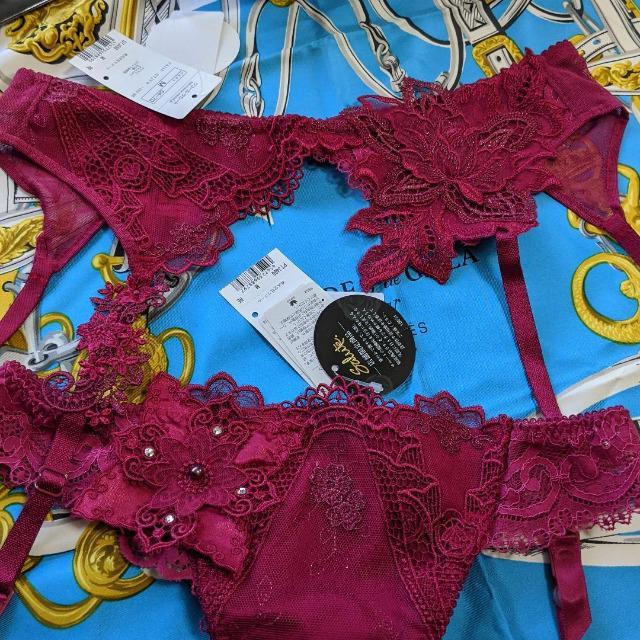 salute/サルート/店舗限定/98/98G/ヴィクトリア/F70/ソングTバックショーツ/ガーターベルト/ガーターストッキング < 女性ファッション salute/サルート/店舗限定/98/98G/ヴィクトリア/F70/ソングTバックショーツ/ガーターベルト/ガーターストッキング < 女性ファッションの