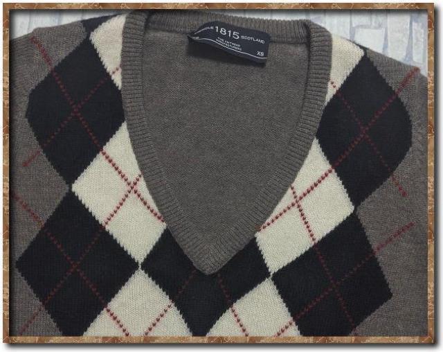 プリングル 刺繍入りVネックアーガイルニット 薄茶 < ブランド  プリングル 刺繍入りVネックアーガイルニット 薄茶 < ブランドの