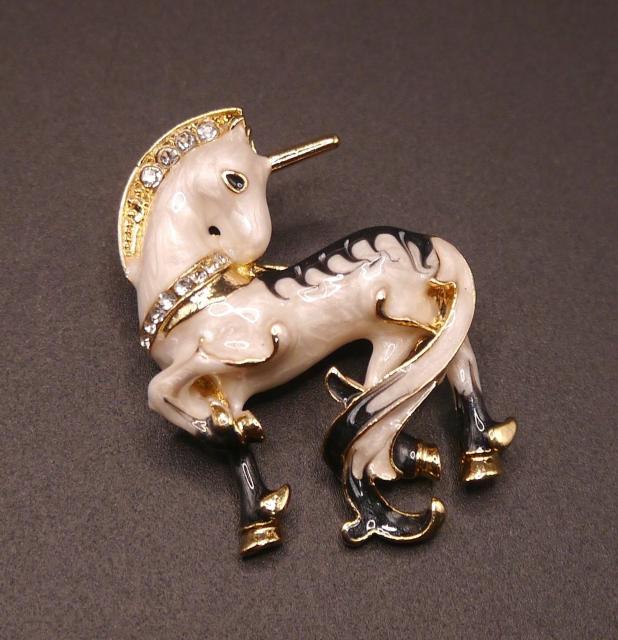 新品アンティーク調ユニコーン一角獣 馬 ブローチ < 女性アクセサリー/時計  新品アンティーク調ユニコーン一角獣 馬 ブローチ  < 女性アクセサリー/時計の