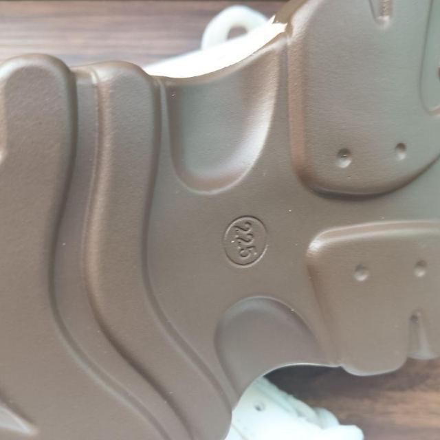 新品 22.5cm レディース スニーカー ホワイト シューズ 靴 カジュアル < 女性ファッション  新品 22.5cm レディース スニーカー ホワイト シューズ 靴 カジュアル < 女性ファッションの